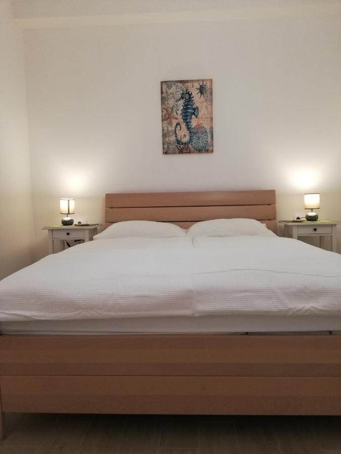 Apartments Tinjarosa Mundanije 외부 사진