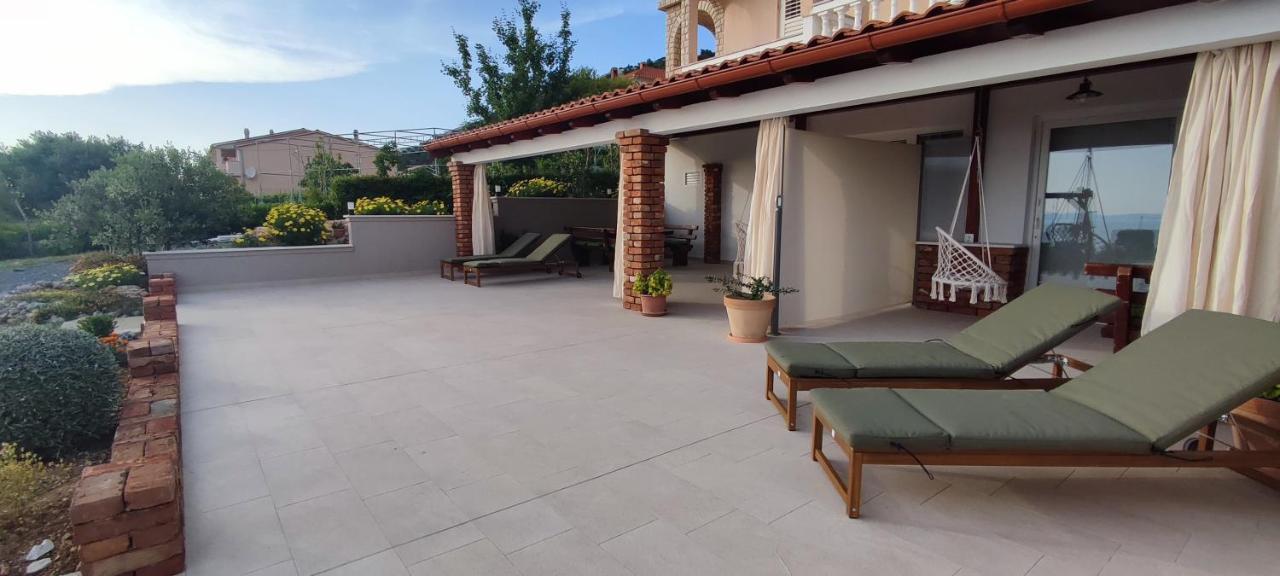 Apartments Tinjarosa Mundanije 외부 사진